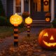 Napelemes töklámpás 21,5 cm – leszúrható Halloween kerti lámpa, 1 LED