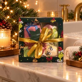   Grinch karácsonyi fürdőbomba ajándékszett – 4 db színes, figurás fürdőbomba díszdobozban